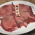 黒毛和牛まるごと一頭買い焼肉 道頓堀みつる - 