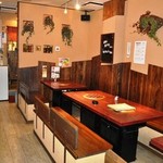 炭火焼しちりん - 店内