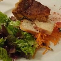 イレール人形町 - 一口食べちゃったけどキッシュプレート