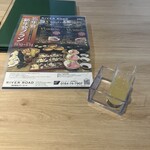 Cafe&Live Restaurant RiverRoad - ウェルカムドリンクのリンゴジュース！おしゃれ！