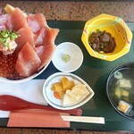 山水 - マグロいくら丼