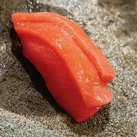 鮨 龍馬 - 血合い岸の中トロ、大間の延縄です