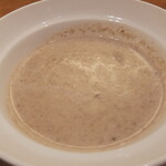 グリルキャピタル東洋亭 - マッシュルームのスープ
