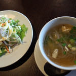 ドゥワンチャン - 休日オススメセットのミニサラダとスープ。