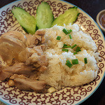 ドゥワンチャン - 休日オススメセットの「カオマンガイ」（1,150円）。セットでお得です。