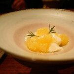 QUINDI - ローズマリーと美味しい柑橘のパンナコッタ