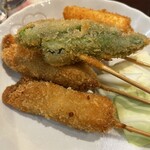 七津屋 - 若者は揚げ物が好き