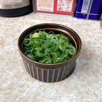 横濱ラーメン あさが家 - 青ネギハーフ150円。
