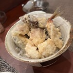 地魚と天ぷら うろこ屋 - 〆の天丼