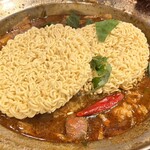 焼肉 スタミナ苑 - BLACKホルモンチゲ〜らーめん