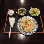 バンタイ - パイナップル入り炒飯　７１４円