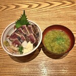 明神丸 本店 - ♦︎鰹塩たたき丼（青さ味噌汁付）