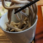 鴨や天童 - 田舎をそばつゆで。辛味が少なく食べやすい
