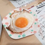 韓国定食屋 人参 - ピビンバ用の目玉焼き