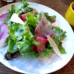 ハナサキ ブッチャーズ ストア - セットのサラダは200円で三浦野菜に変更しました❣見た目も色鮮やか♡酸味が強めのドレッシングで頂きました！