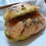 レコルト - サーモンのチャバタ ¥300