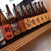 晴庵 - カウンターには焼酎