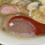 Sammaro - 牡蠣の旨みが凝縮したスープ