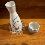 小料理 五七 - 【2023.12.25(月)】日本酒熱燗（赤城山・1合）450円