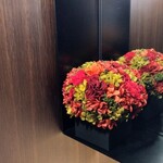 Florilege - クリスマスのディスプレイフラワー、素敵です。