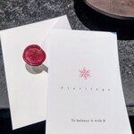 Florilege - 型押しの白い封筒がいつも素敵です。