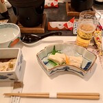 Ume No Hana - 湯葉の前菜。