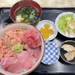 竹家食堂 - 【2023/12】二色丼(ご飯少な目)