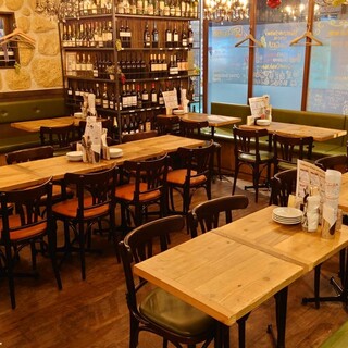 ソファー席でゆったりとした空間を！