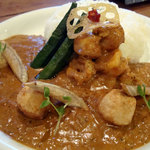 アプランティ - 限定トマトとココナッツのカレー950円。ライスはL