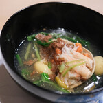 うを徳 - 《但馬香住（かすみ）》"雌楚蟹（せこがに、=めすのすはへがに）"＋"鴨脚子（ぎんなん）"＋"壬生菜（みぶな）"