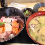 魚の松本 - 海鮮丼定食