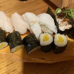 魚路 - 左上から、大つぶ貝、カレイえんがわ、炙り白子、しんこまき