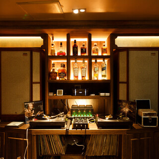 恵比寿の隠れ家◆おしゃれな空間でレコードサウンドを堪能