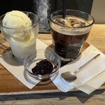 ディゾン - アイスコーヒー（アメリカーノ）＆アイスクリーム（バニラ＆ブルーベリー）