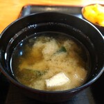 宿場そば 東 - 味噌汁