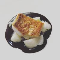 沼津港より本日の鮮魚料理（キンメダイのポワレ）