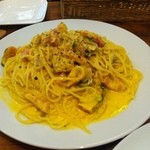 カフェ＆ビア　あるかアるか - 一周年特別メニューより、クリームパスタ！
      カボチャでした☆
      クリーム濃厚で、うまー♪