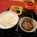 にくの匠 三芳 - ご飯とお漬物1