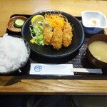 オサカナヤ YOSHINO - 広島産 牡蠣フライ定食 1,000円 ♪