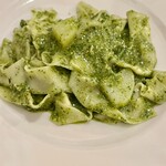 Trattoria San Carlo - 料理写真:これが食べたかった！Picaggeという幅広なフェトゥチーネを使ったal pestoです　