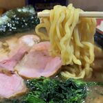 秋葉原ラーメン わいず - ラーメン900円+小ライス130円=1030円