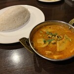 ナングロガル - じゃがいもと筍のスープカレー