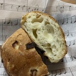 DONQ - たまねぎのフランスパン ¥227