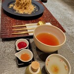 和栗菓子kiito - モンブランには、ソース2種がつきます