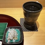 Tempura Azabu Yokota - 先付け　シラスおろし　焼酎お湯割りと。