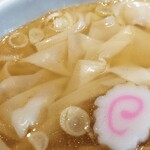 中華蕎麦 金魚 - ワンタンのアップ