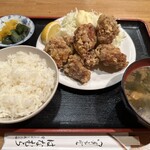 家庭料理はなむら - 評判の唐揚げ