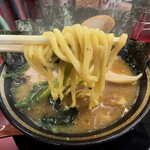 豚骨醤油ラーメン 王道家 - 