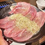 Yakiniku Horumon Sakaba Toroniku - 