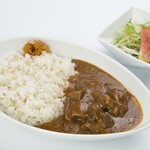 たっぷり牛たんカレーライス　中辛